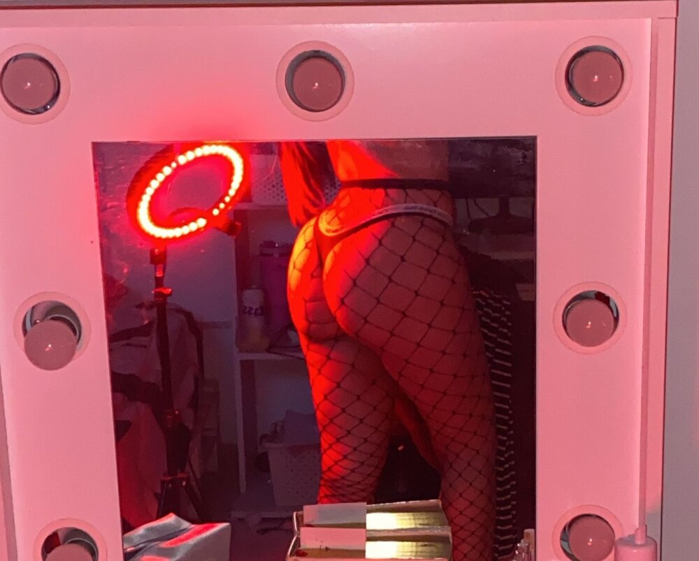 soysofiaaa Offline XXX Chat