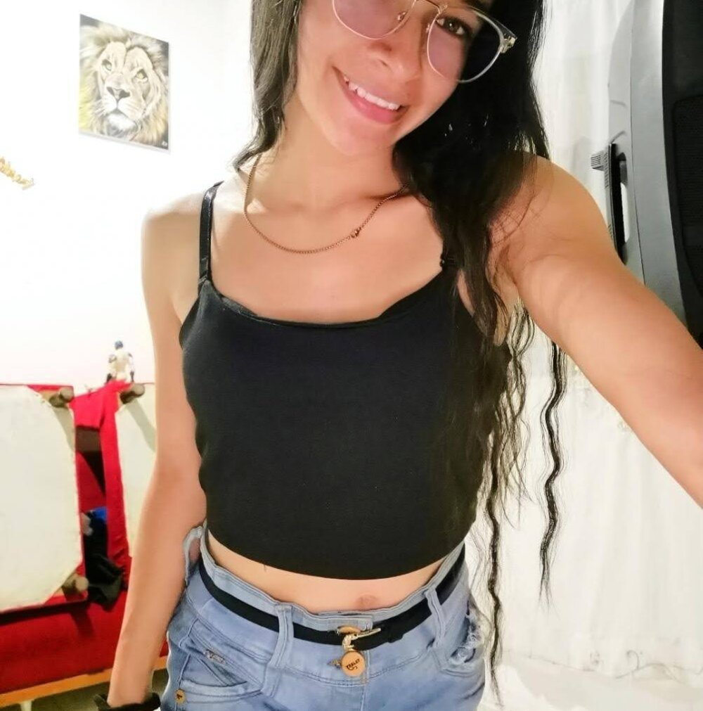 Live sex webcam photo for Dulce-Angel21 #289821586