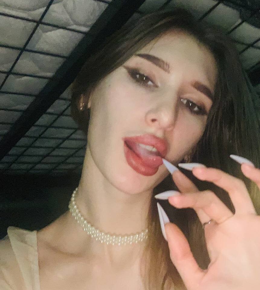 Live sex webcam photo for ChelseaHence #288302527