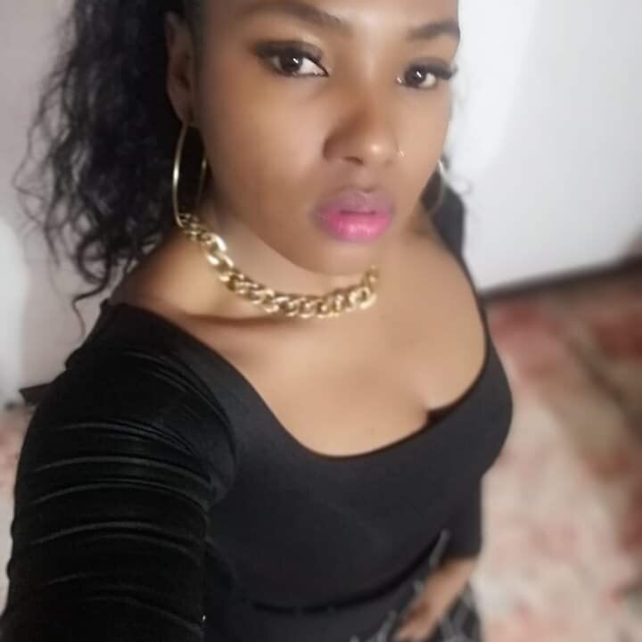 Live sex webcam photo for Isla_Scott #289933038