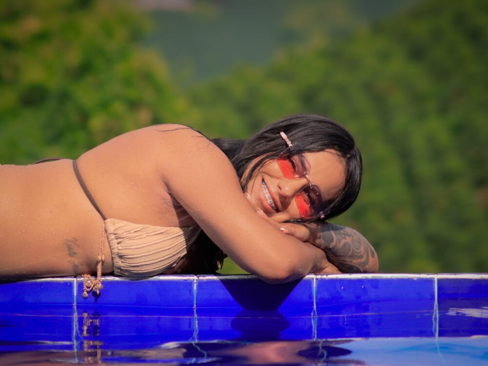 ariana_nix from stripchat