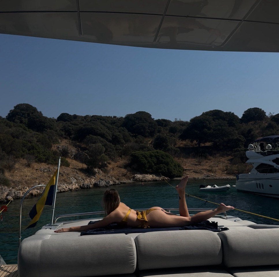 stripchat cassierayss webcam profile pic via rudecam.live