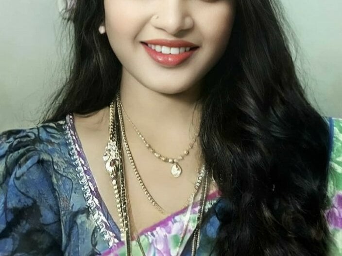 Hotsarina profile