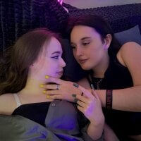 Alice_andBella's Offline XXX Chat