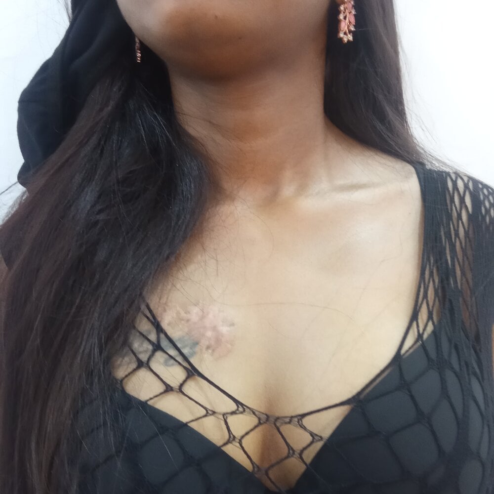 Hotty_Niya profile