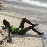 Africana_queen's Offline Chat Room
