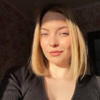 DinahOwenis' Offline Chat Room