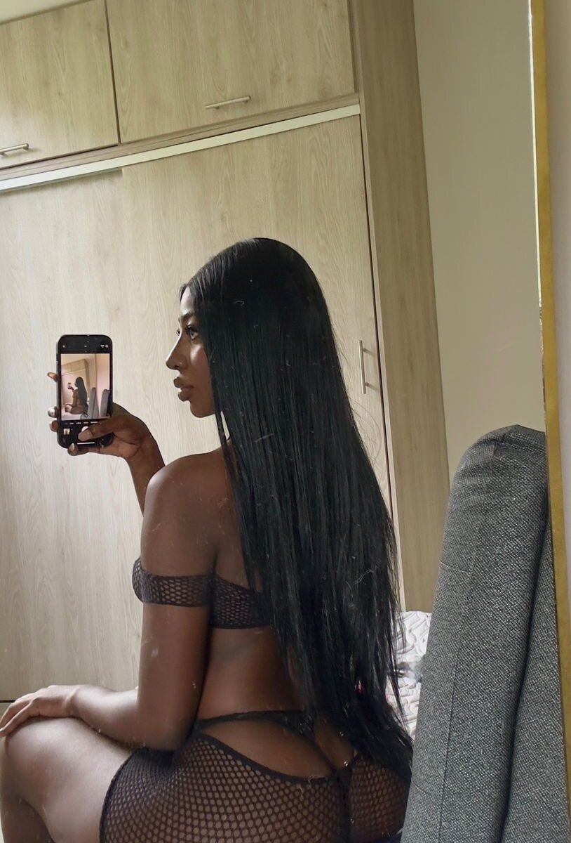 Live sex webcam photo for lexa_cooper #289979082