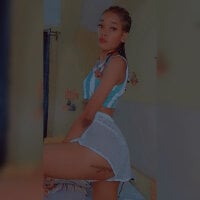 freakyriri3's Offline Chat Room