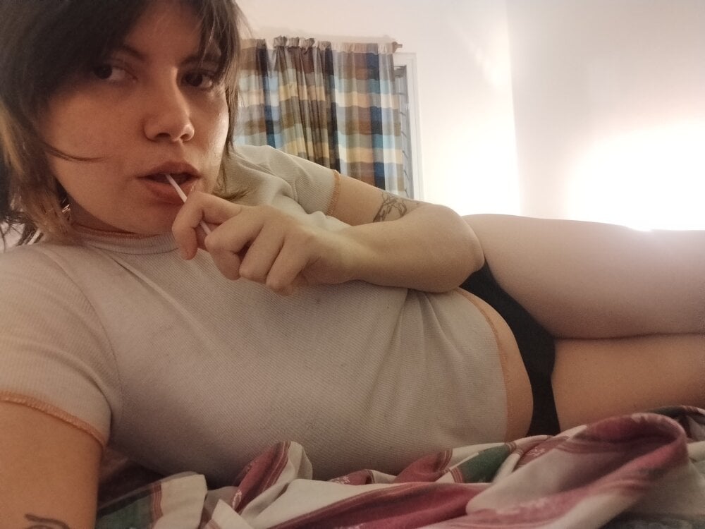 molly_pop's Offline XXX Chat