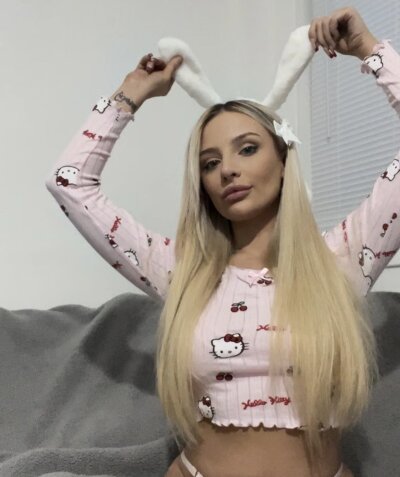 Blondejxox