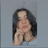 Abril_Caldwell_'s Offline Chat Room