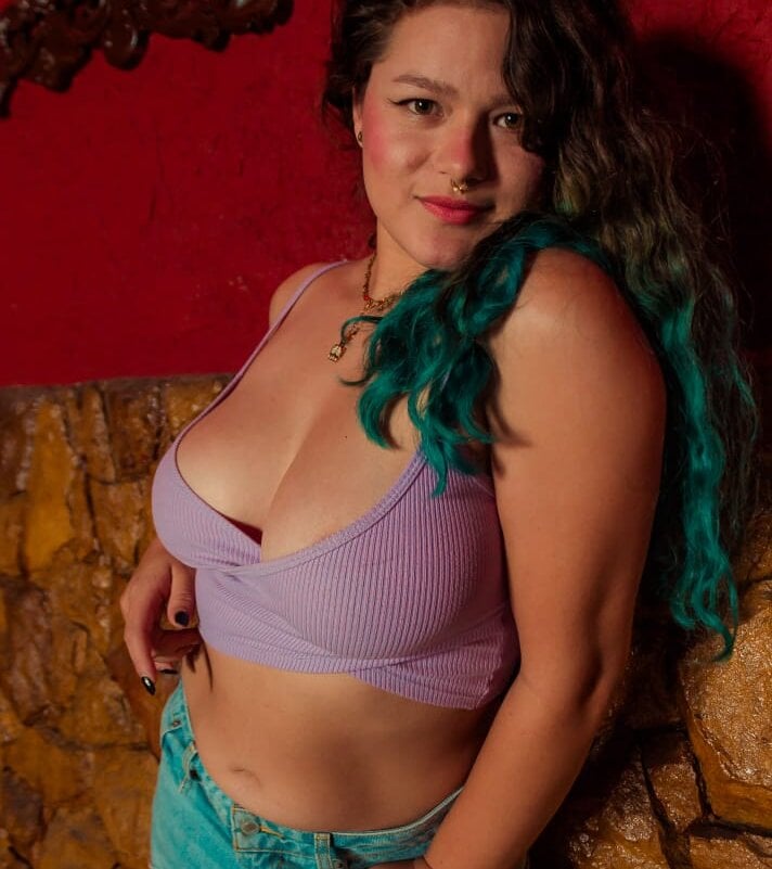 Live sex webcam photo for Emily_Beicker #288981091