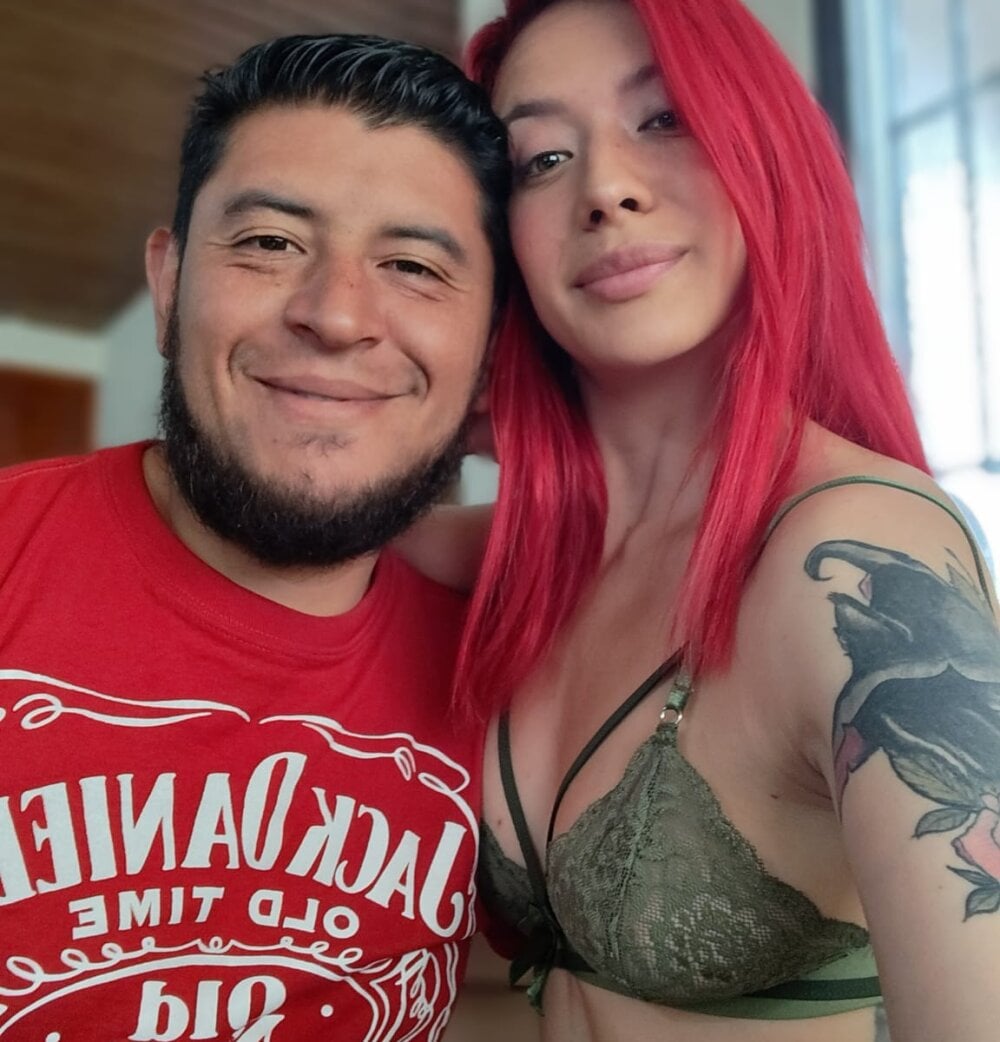 universalstrangers 🖖 live online webcam