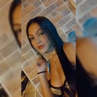 chloe_hot_girl's Offline XXX Chat