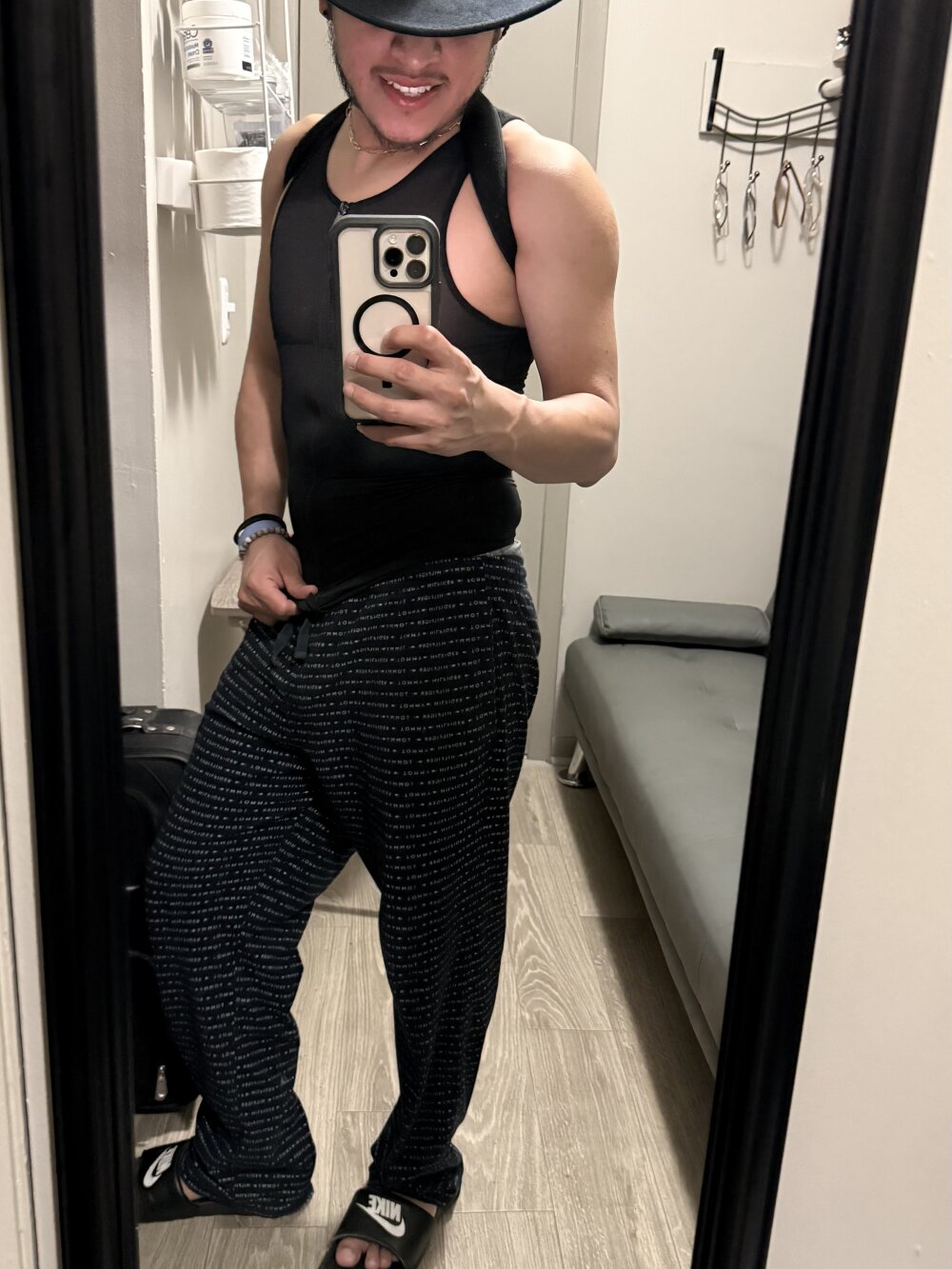 checha_boy from stripchat