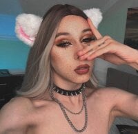Shiny_Jennifer's webcam live show