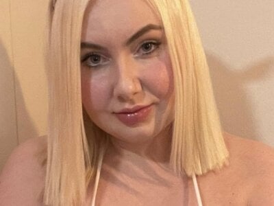 Lilleambi - Stripchat Lovense Blowjob Cam2cam Girl 