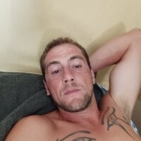 Hormerti30's Offline Chat Room
