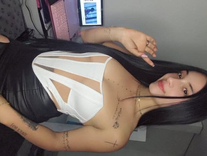 stripchat ambar_skylar webcam profile pic via amateursex-livecam.com