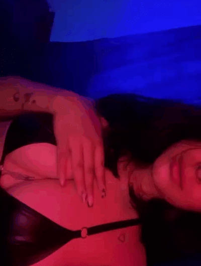 nude amateur porn Alaahia Tay