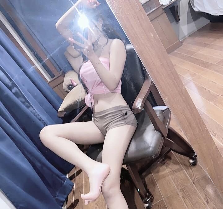 Snow_2612's Offline XXX Chat