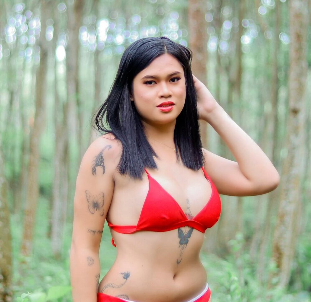 Live sex webcam photo for SabrinaBombshell #289664513