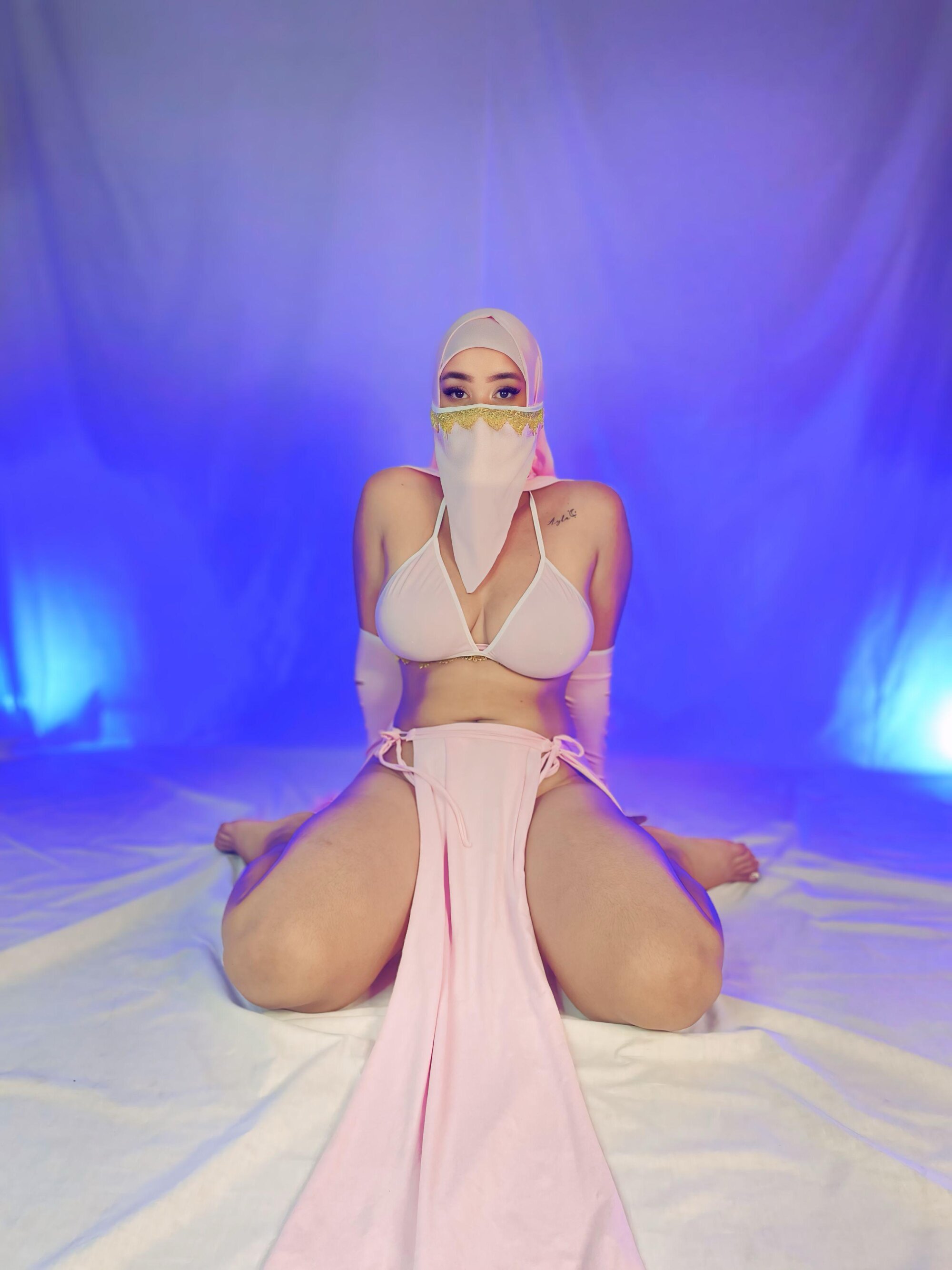Beida_bigboobs