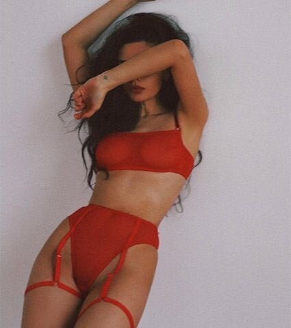 sexlivecamsites.com venta_fiore livesex profile in not-from-here-not-from-there cams
