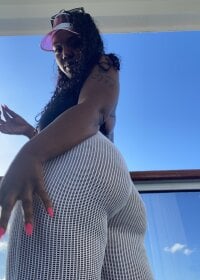 BossLadyKeey's Offline Chat Room
