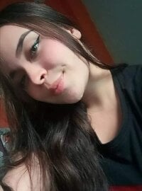 Mia_Mylove's Offline Chat Room