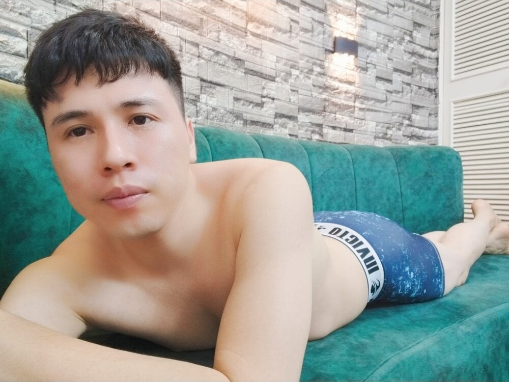 nick_wolff from stripchat