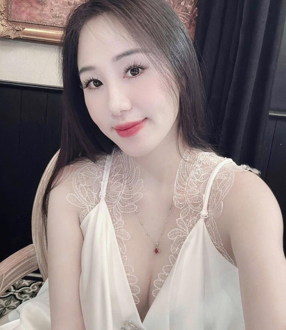 elivecams.com haihaicute livesex profile in vietnam cams