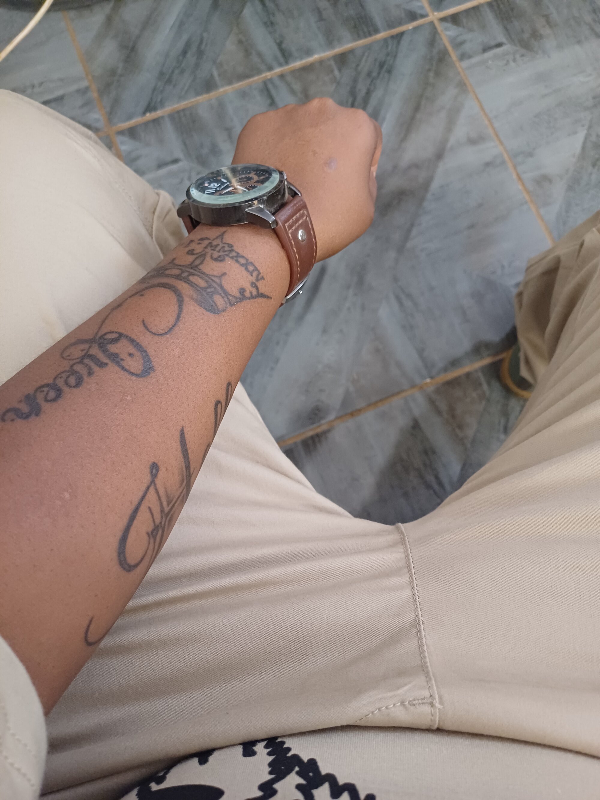 Eznah_slat
