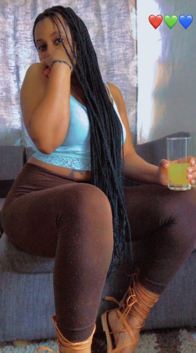 Ahnika_Kiwi