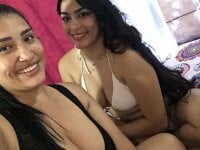 kendra_and_ambarsex's Offline Chat Room