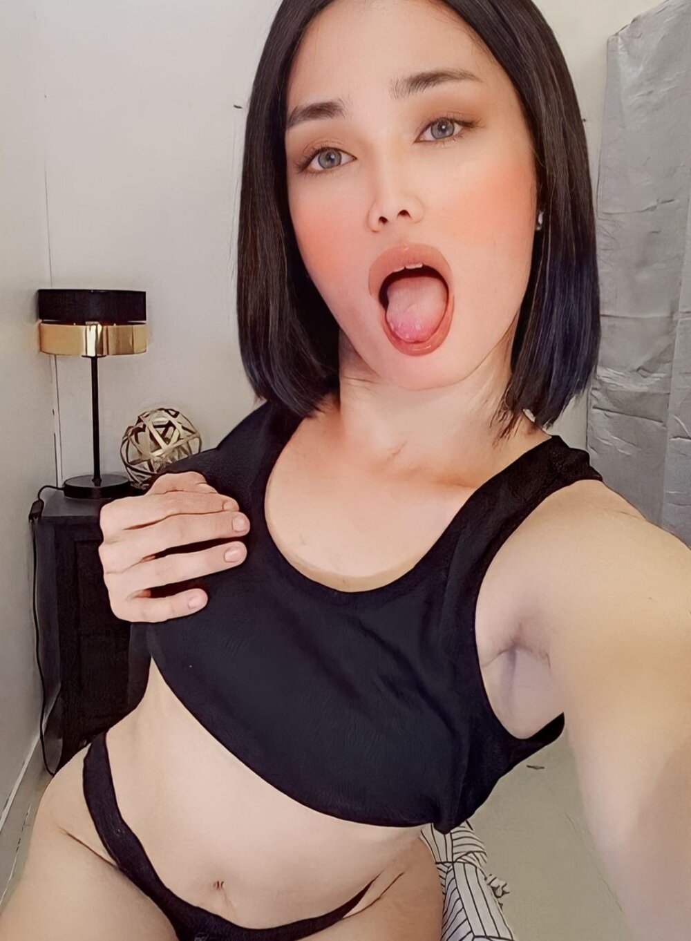 gifted_eross from stripchat