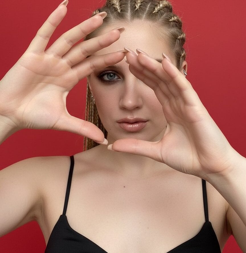 watchgirlcam.com lunasshine livesex profile in eden-where-your-dreams-come-true cams