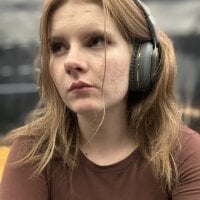 JanuaryElders's webcam live show