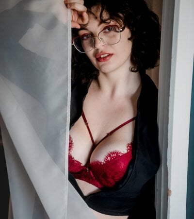 CurlyVixen