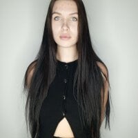 LynnaBudlong's Offline Chat Room