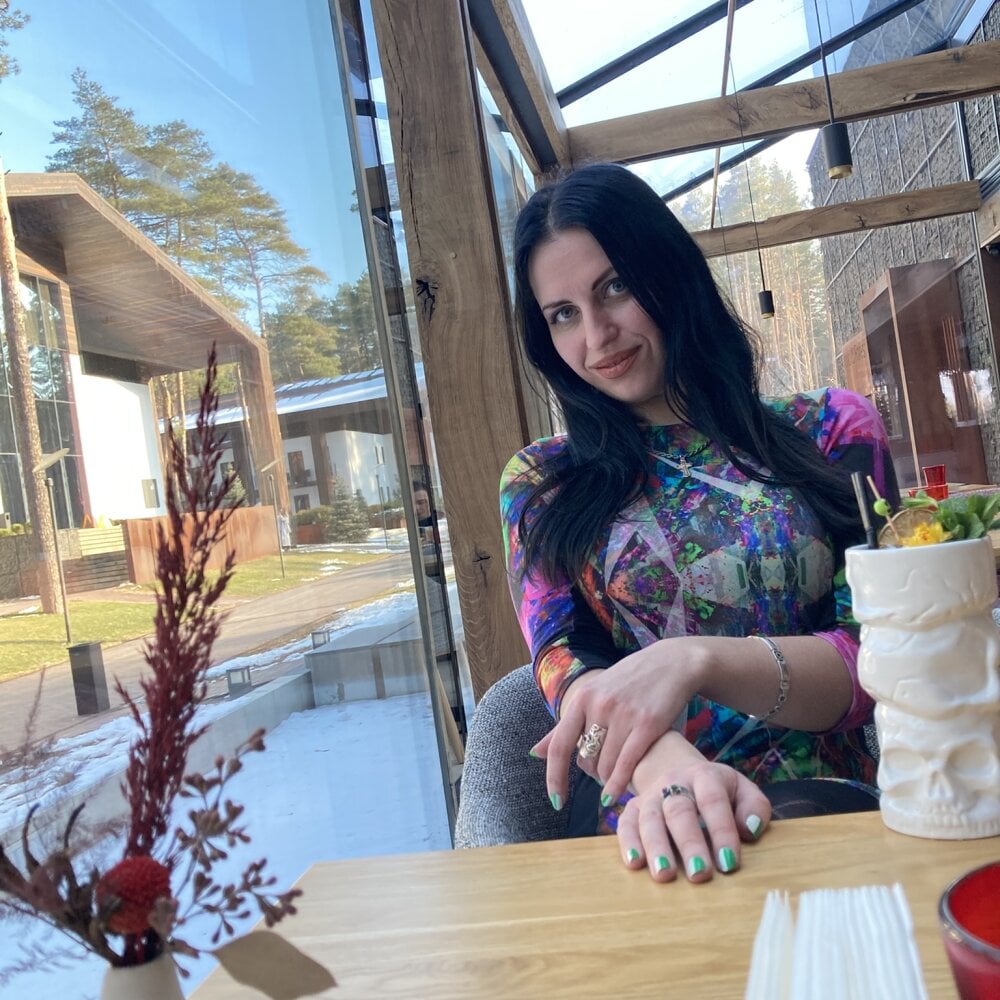 bestlivesexchat.com lamevia livesex profile in eveningnight-for-us cams