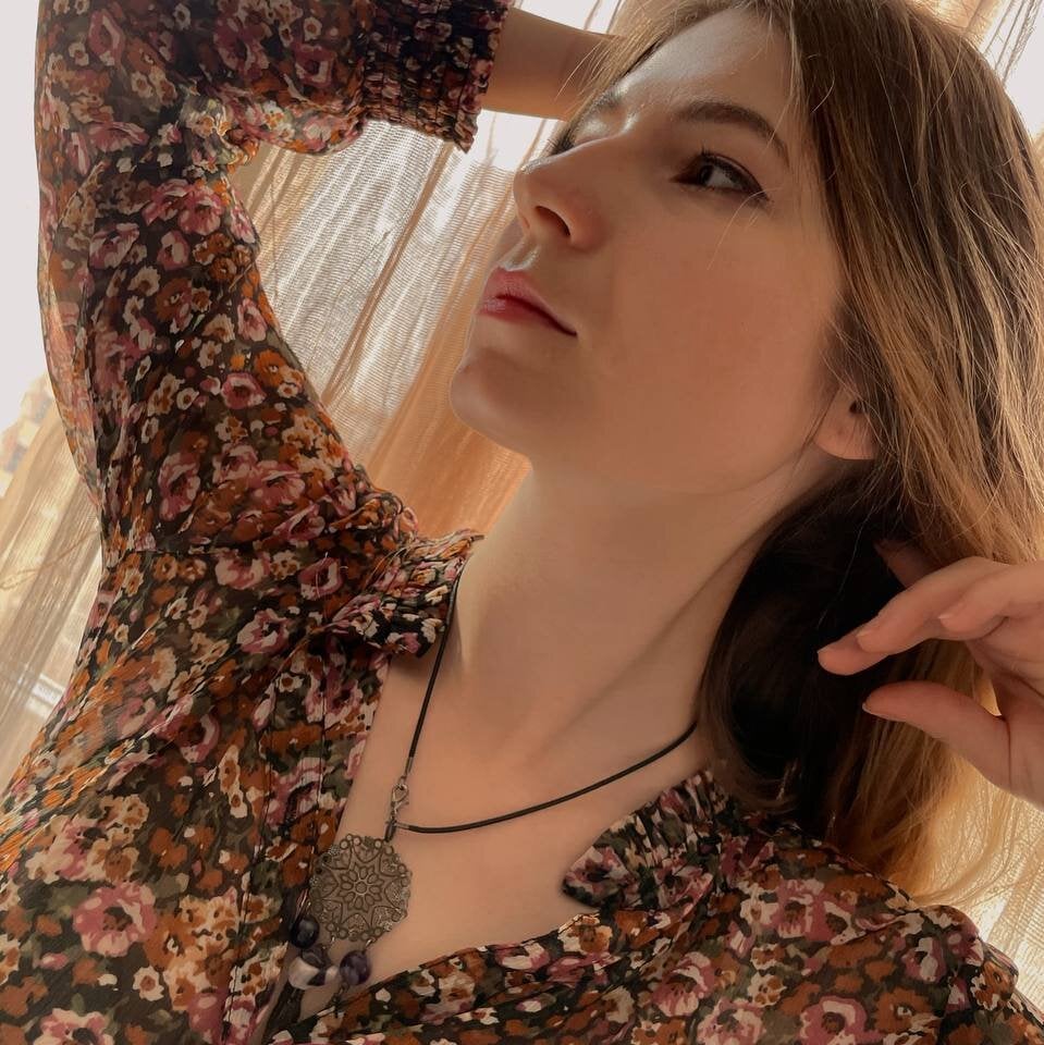 Live sex webcam photo for JolieMichelle #289360955