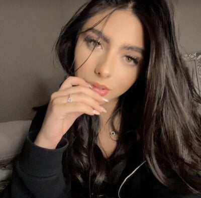 Sophiasecretsx on StripChat