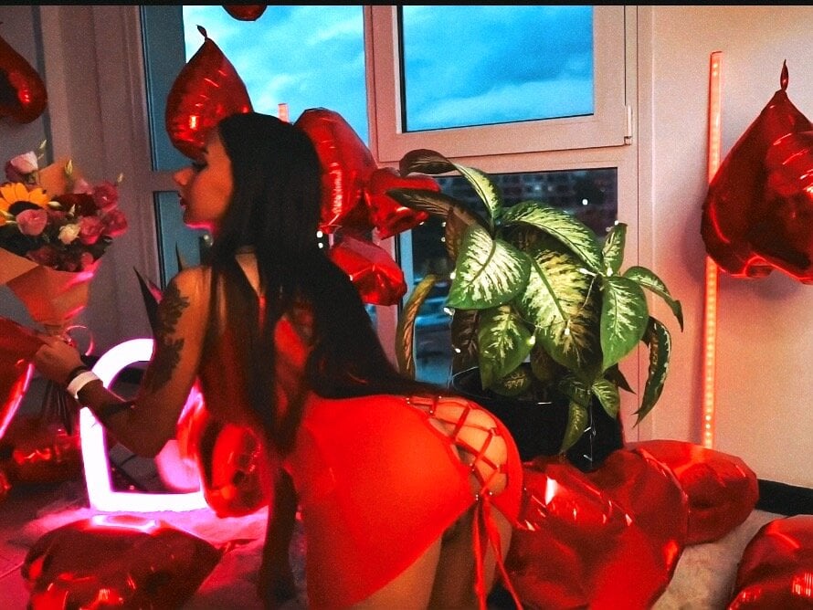 Live sex webcam photo for Tiny_lilith #290483474