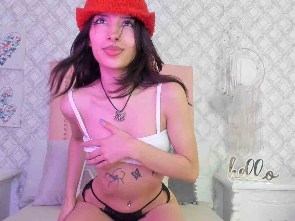 Watch  effy_oslo live on cam at StripChat