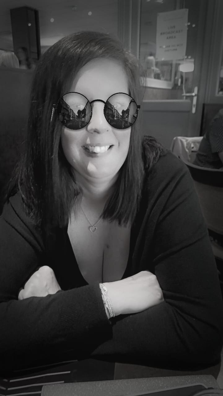 Brunette_Bex_XO