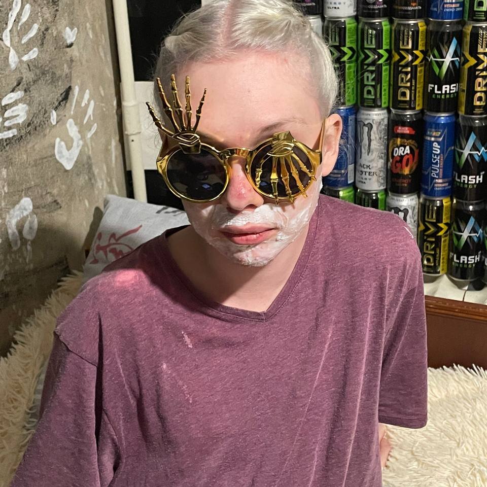 MishelMaximus 🕊 live webcam