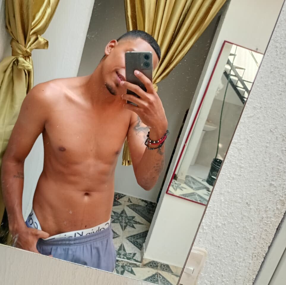 Offline XXX chat modela HianCash