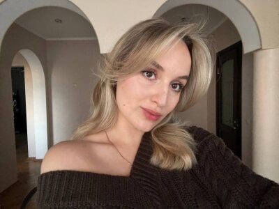 LorinaNhatsavang profile